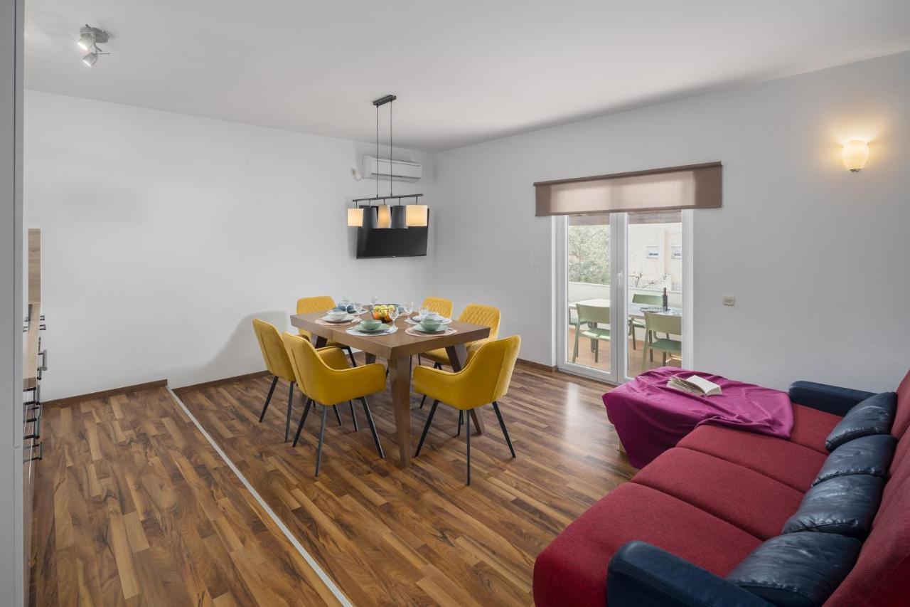 Apartmani Marinac โปเรช ภายนอก รูปภาพ
