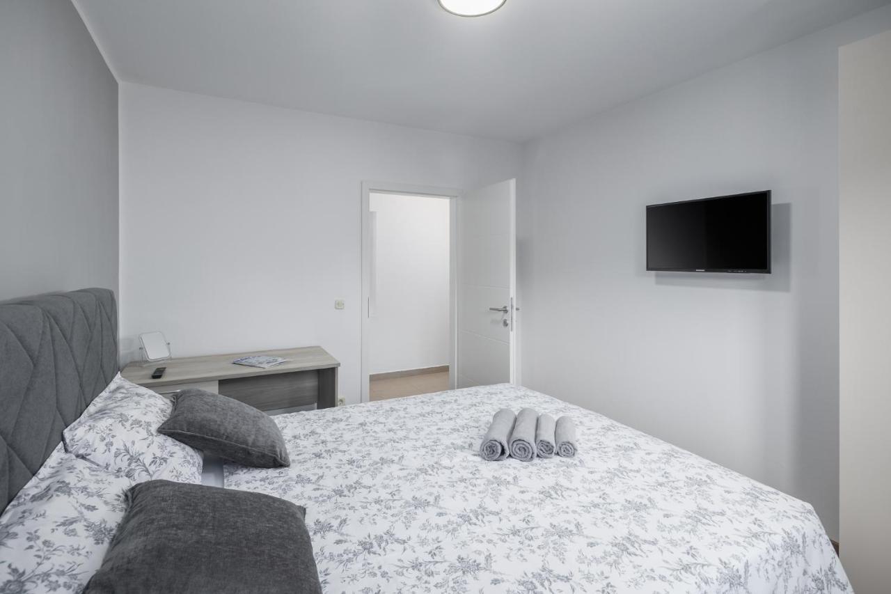 Apartmani Marinac โปเรช ภายนอก รูปภาพ